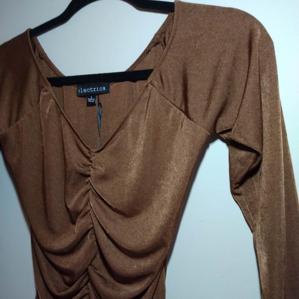 Electrifying Ruched Long Sleeve Top - Picture 6 of 16